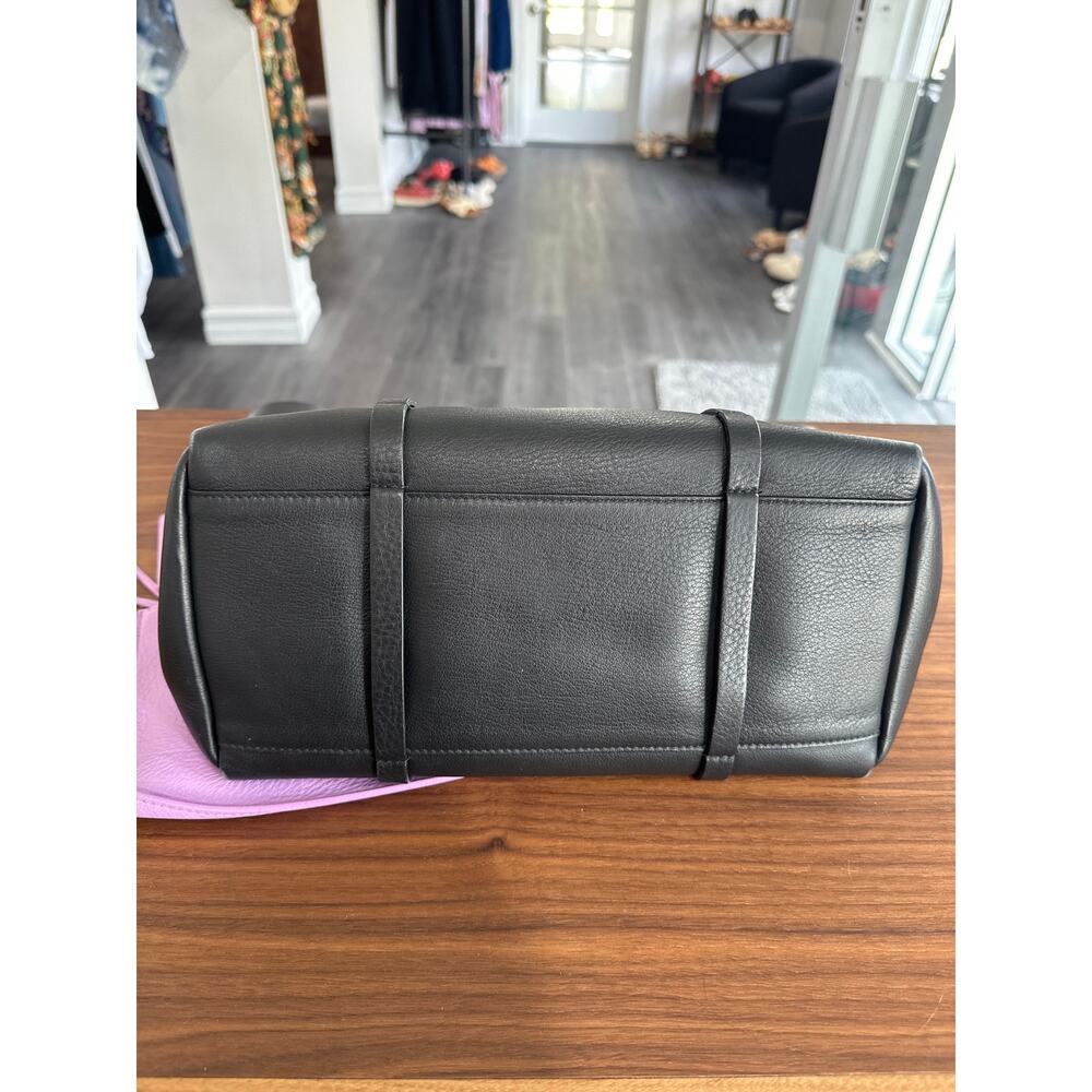 Balenciaga Leather Everyday Tote - Picture 14 of 16